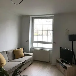 https://cosy-1-bed-flat-in-central-with-view-of-shard.brighton-hotels-england.com