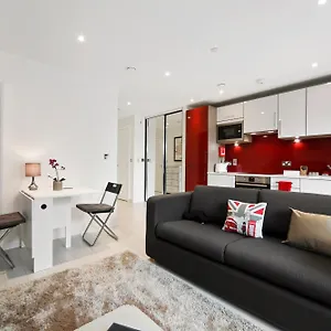 https://apt-cool-dalston-studio-with-balcony-and-gym.brighton-hotels-england.com